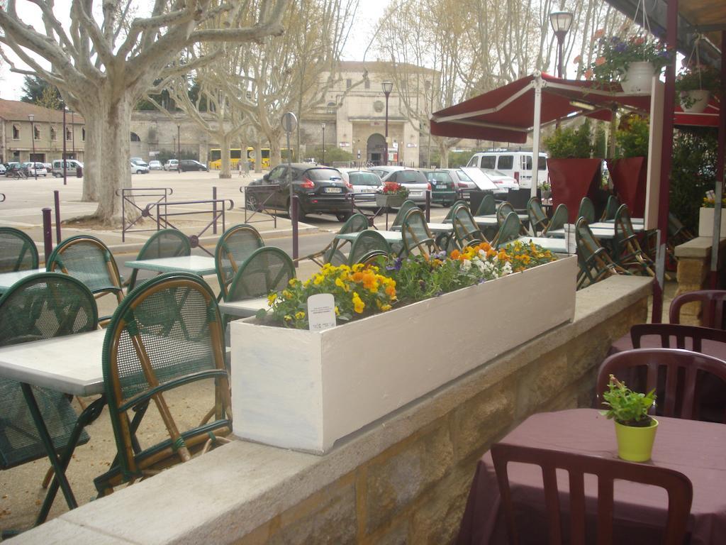 Hotel Le Terminus Tarascon Exteriér fotografie