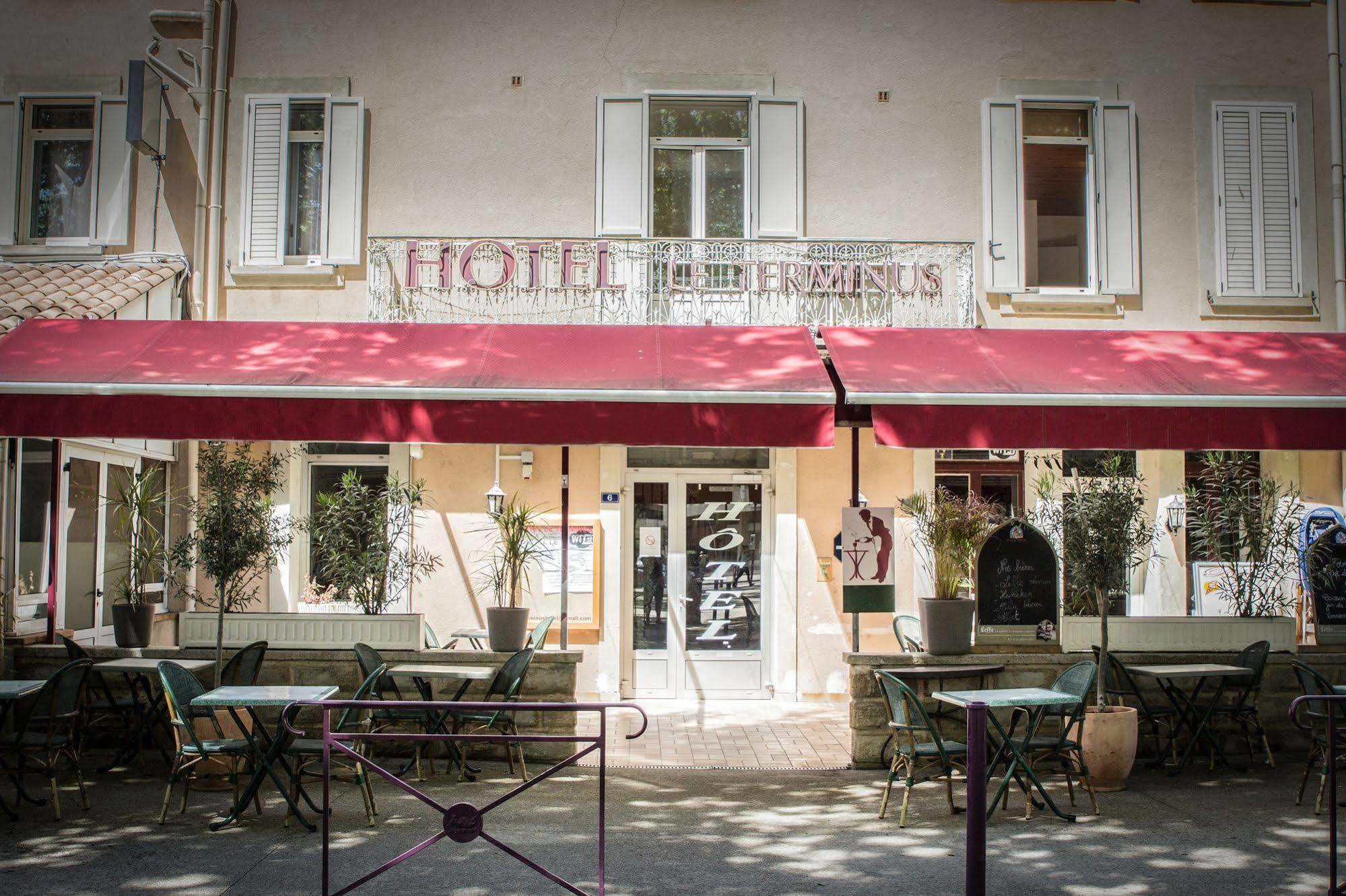 Hotel Le Terminus Tarascon Exteriér fotografie
